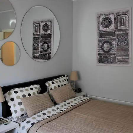 Skadarlija Free Parking