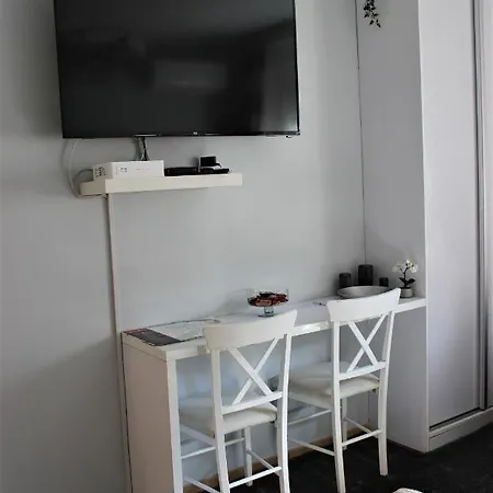 Skadarlija Free Parking